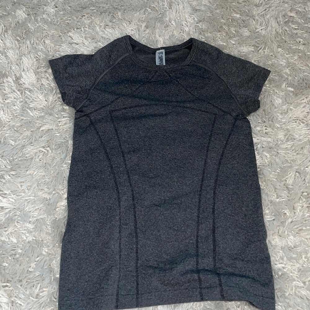 Black/grey size 12 ivivva shirt